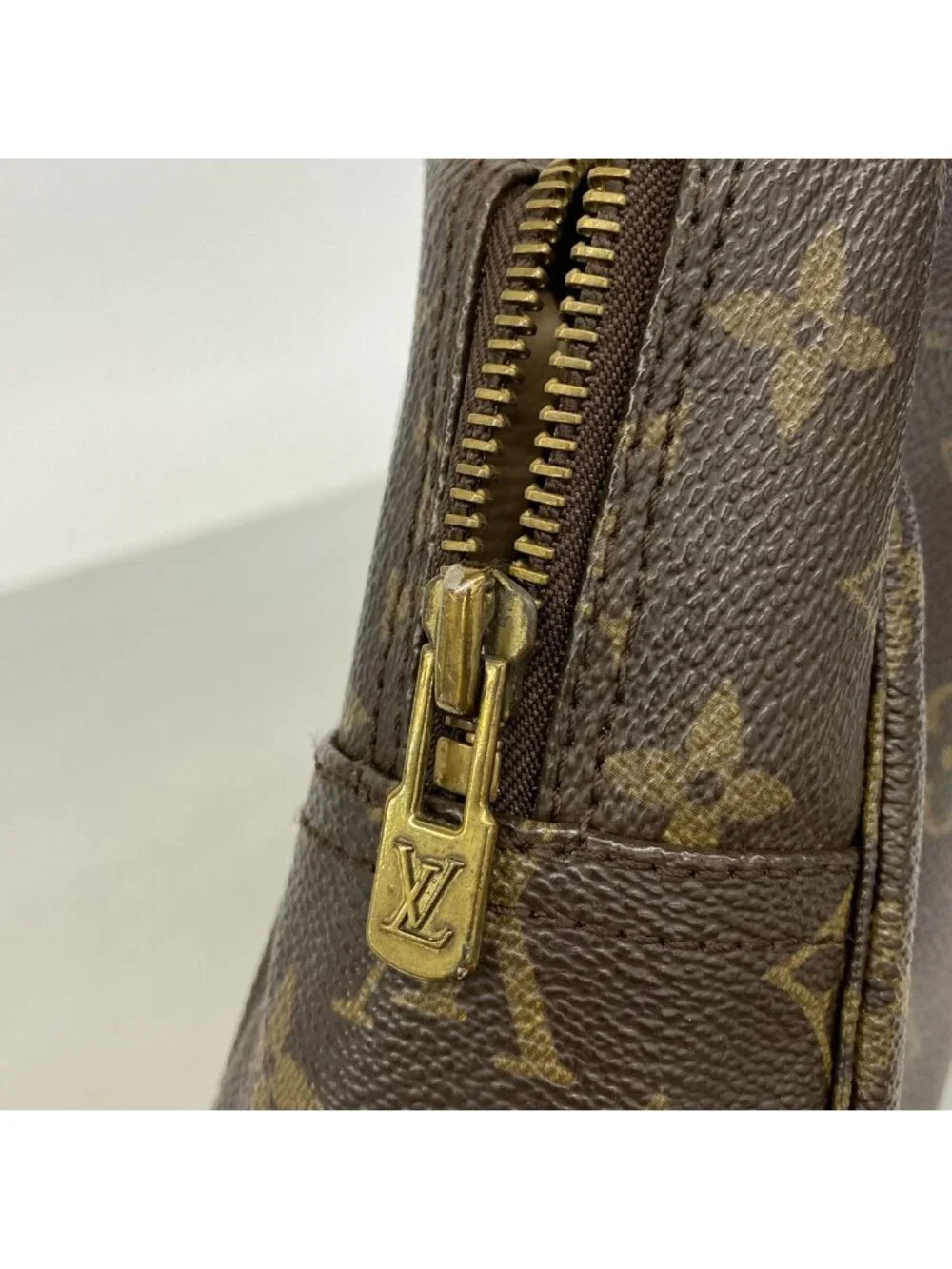 Louis Vuitton Pouch Monogram Trousse Toilet 28 Brown